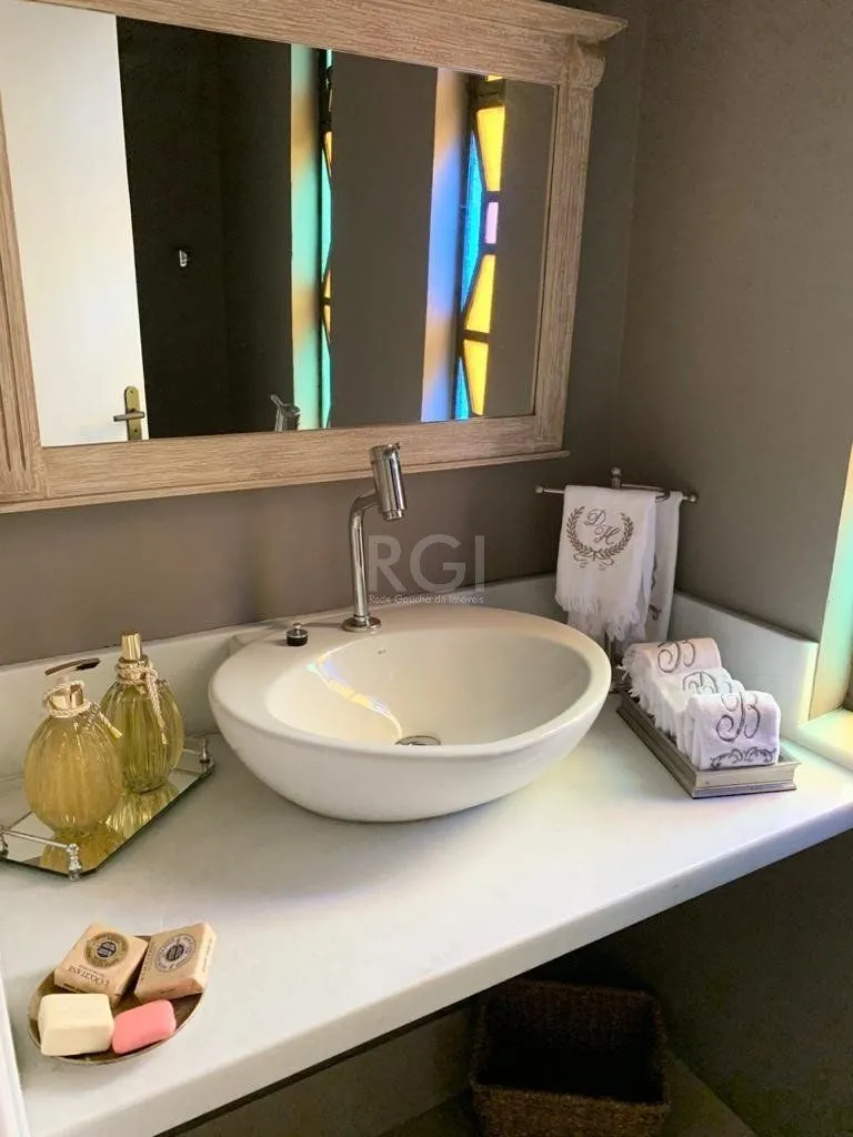 Imagem Casa para Venda - 323m², 4 dormitórios, sendo 2 suites, 3 vagas - Jardim Itu