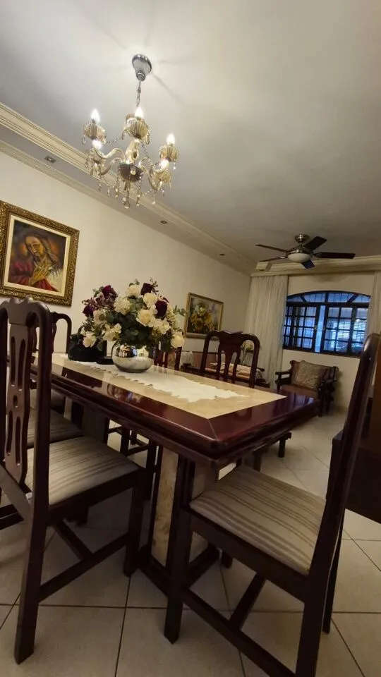 Imagem CASA PARA VENDA COM 130 METROS 3 QUARTOS NA REGIAO DO CAMPO LIMPO