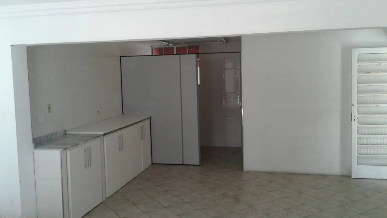 Imagem Comercial à venda 3 Quartos, 1 Suite, 10 Vagas, 664M², São Benedito, Pindamonhangaba - SP