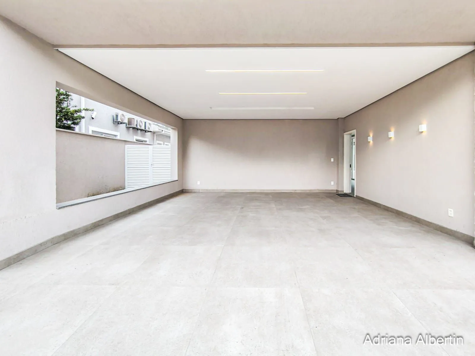 Imagem Casa com 400m² e 4 suítes
