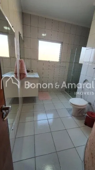 Imagem "Conforto e Segurança: Casa com 3 Dormitórios em Condomínio Fechado em Valinhos!"