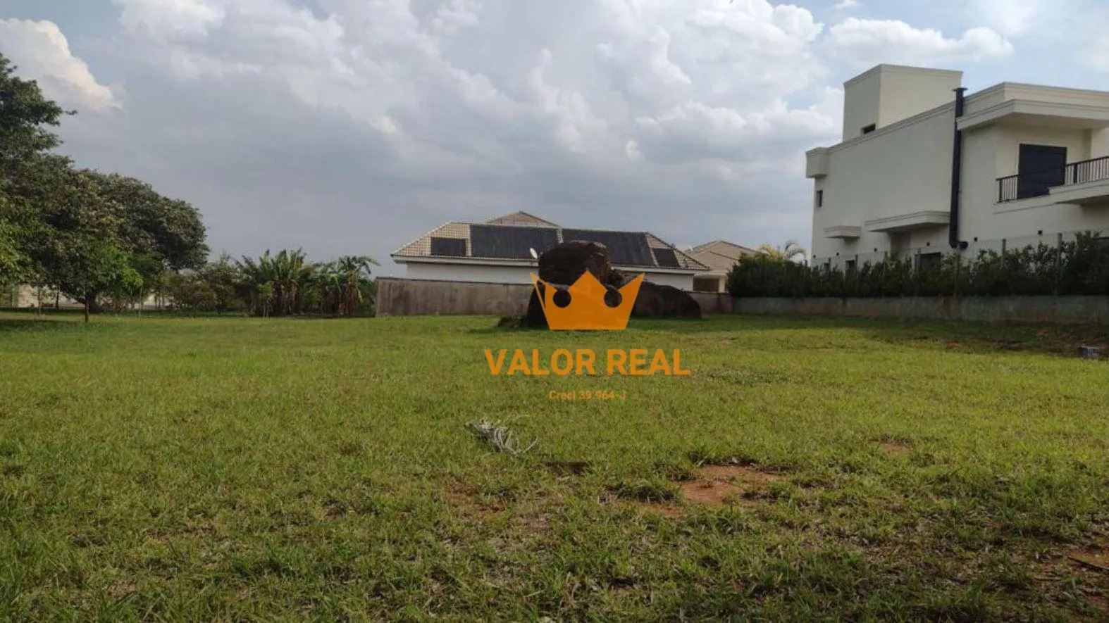 Imagem Terreno Magnífico de alto padrão com 1000 m² R$ 1.280 mil, plano em um dos melhores condomínios de Jundiaí: Villagio Paradiso.