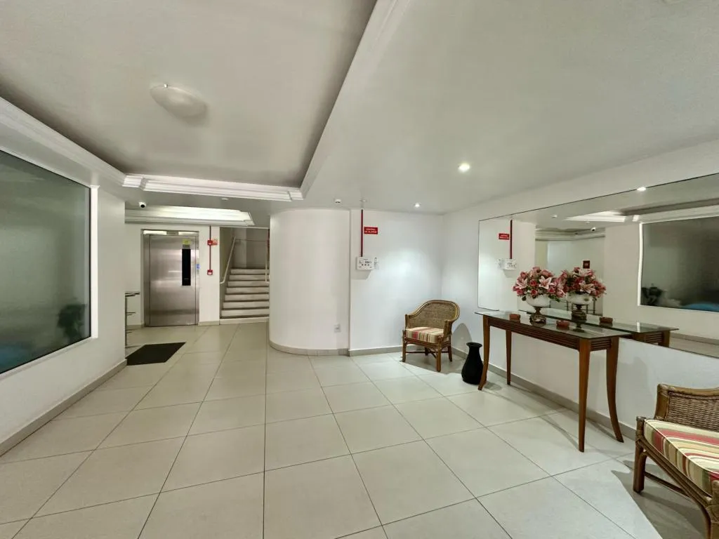 Imagem Apartamento 2Dórmitórios dependência - Bairro Zona Nova