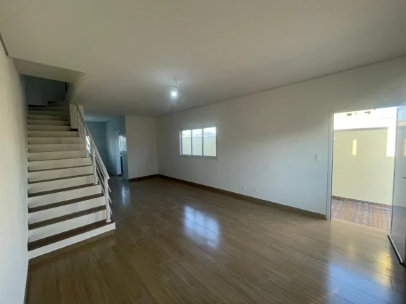 Imagem Casa Barato no Condomínio Nova Jaguari
