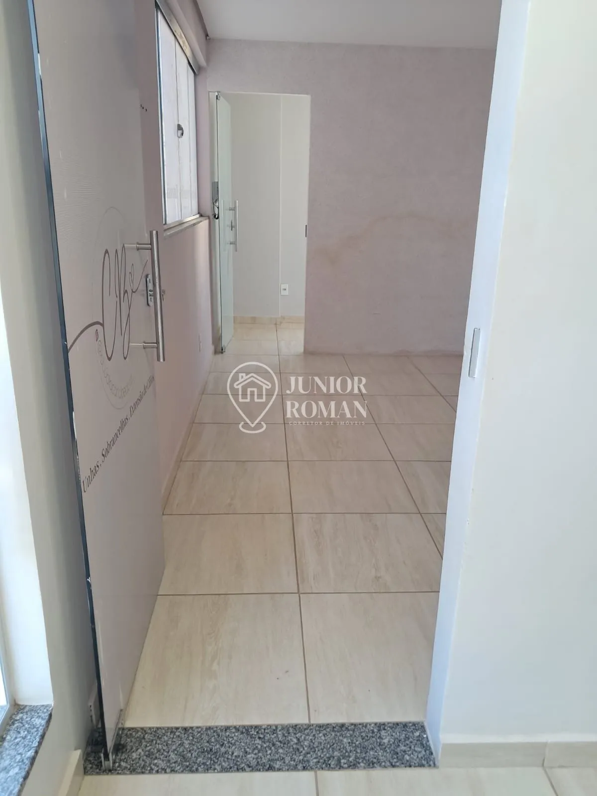 Imagem SALA COMERCIAL NO CENTRO DE BARREIRAS/BA