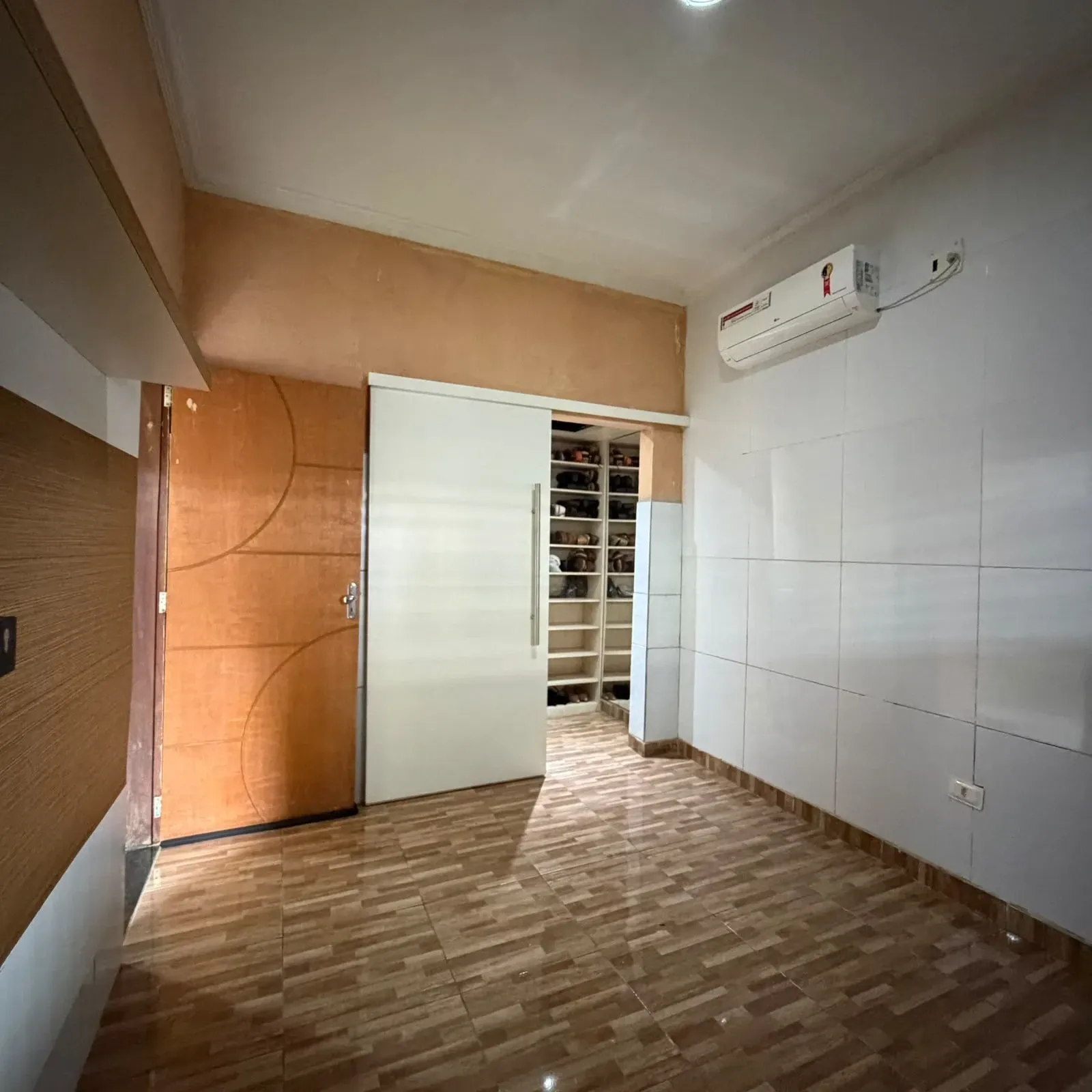 Imagem Casa com 3 Quartos à Venda, 198 m² em Iputinga - Recife