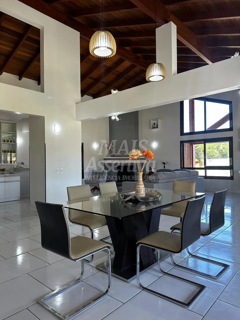 Imagem Casa 05 dormitórios para venda em Xangrilá