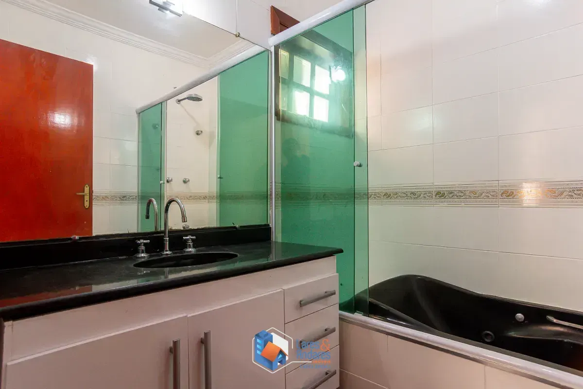Imagem Sobrado para venda em Jardim das Vertentes com 4 quartos, 175m²