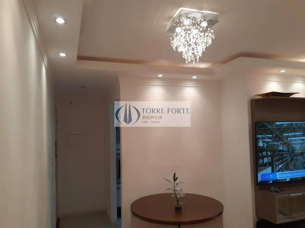 Imagem Apartamento com 2 dormitorios 1 vaga , varanda na Cidade Lider .