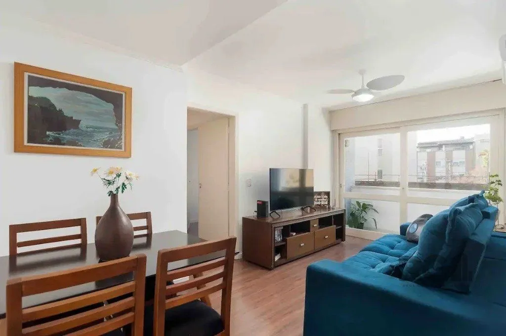 Imagem Apartamento de 2 dormitórios, no bairro menino deus