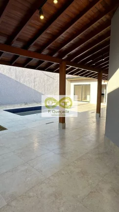 Imagem Linda casa com 4 quartos, sendo 4 suítes, 2 vagas de garagem e 396,06 m2 de área total disponível para venda!