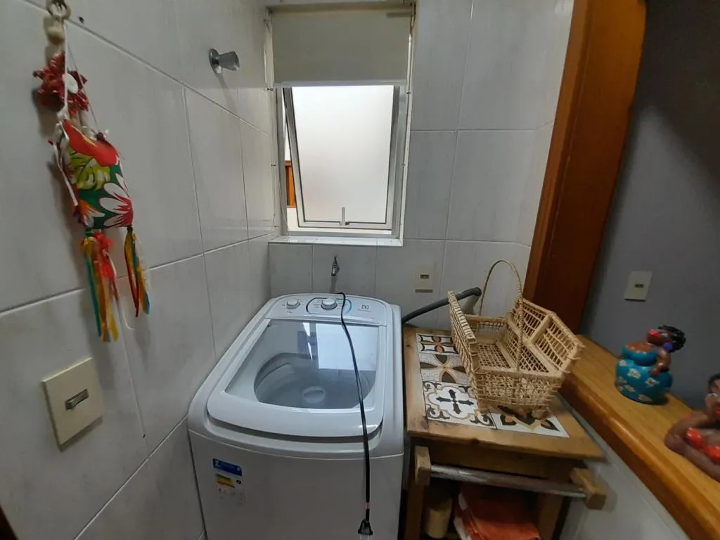 Imagem Apartamento 2Dórmitórios dependência - Bairro Zona Nova