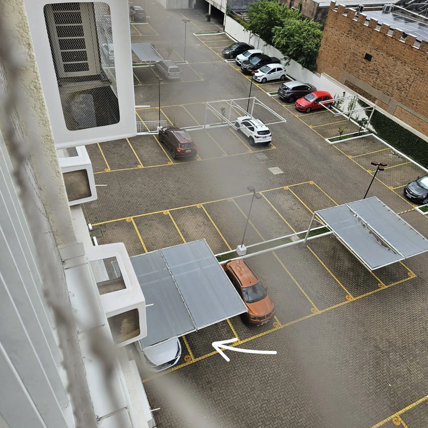 Imagem apartamento de 02 dormitórios com sacada e garagem