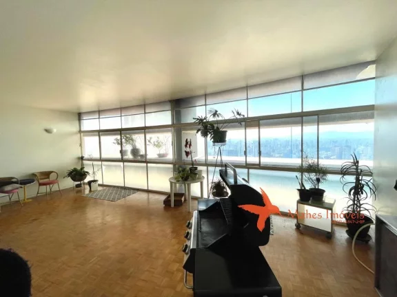 Imagem Apartamento à venda no Copan, República, São Paulo/SP: 3 quartos, sala para 3 ambientes, 3 banheiros, 1 vaga de garagem, 170m² de área.