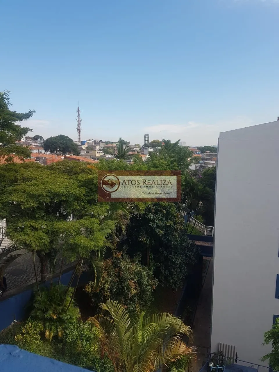 Imagem Vendo Apartamento 2 dormitórios com sacada, piscina e 1 vaga coberta.