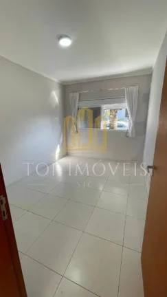 Imagem Casa Espaçosa no Condomínio Fechado Terras do Vale – 3 Dormitórios com Suíte! Apresentamos essa linda e espaçosa casa no desejado Condomínio Terras do Vale, perfeita para quem busca conforto, segurança e qualidade de vida em um só lugar!