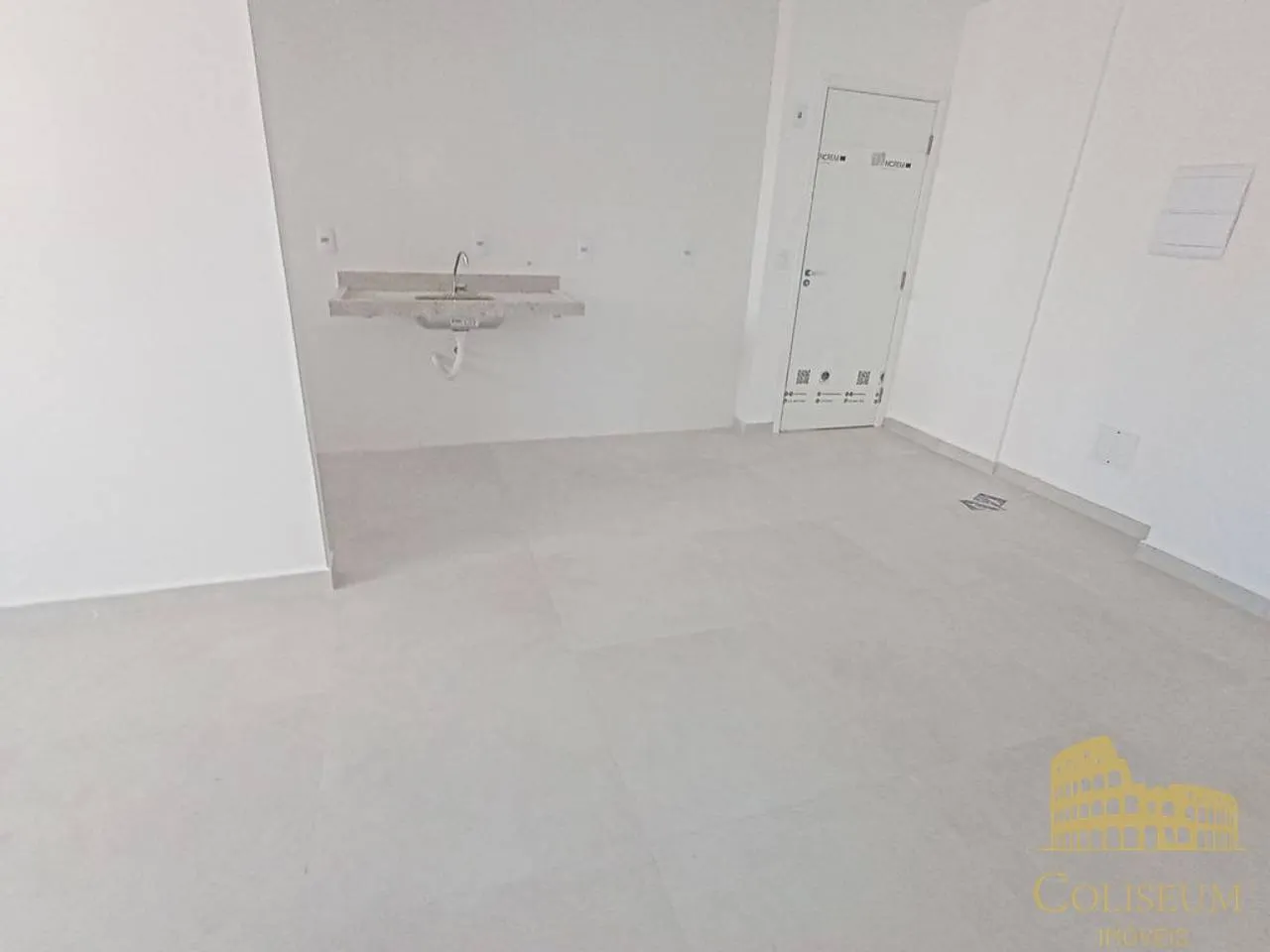 Imagem Apartamento com 2 dormitórios para alugar, 61 m² por R$ 3.300/mês - Guilhermina - Praia Grande/SP