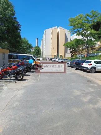 Imagem Vendo Oportunidade no Guarapiranga. Apartamento de 2 dormitórios, Sala, cozinha,Banheiro, área de serviço, 1 vaga de garagem, por R$. 150.000, aceita carro e moto como parte de pagamento, próximo ao parque Guarapiranga. Oportunidade.
