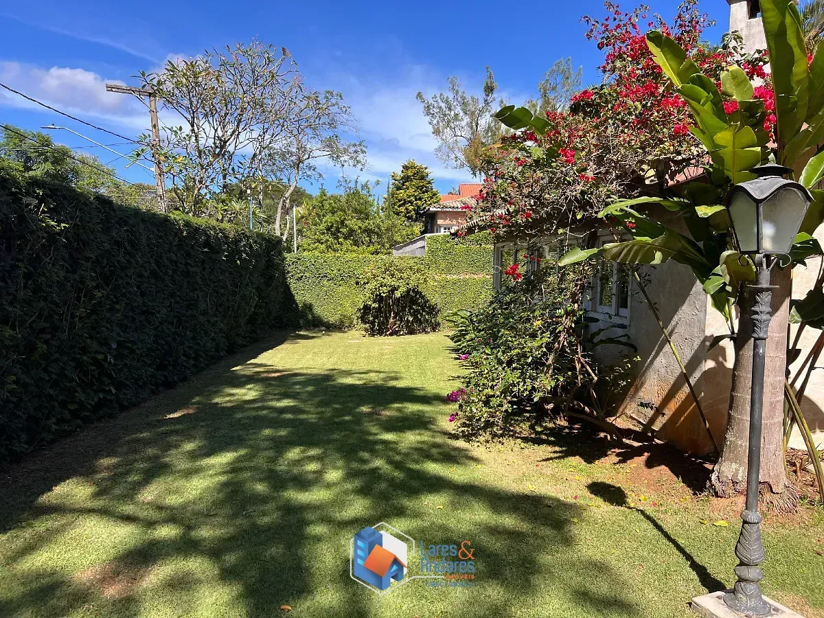 Imagem Casa para venda em Interlagos com 5 quartos, sendo 3 suítes, 370m²