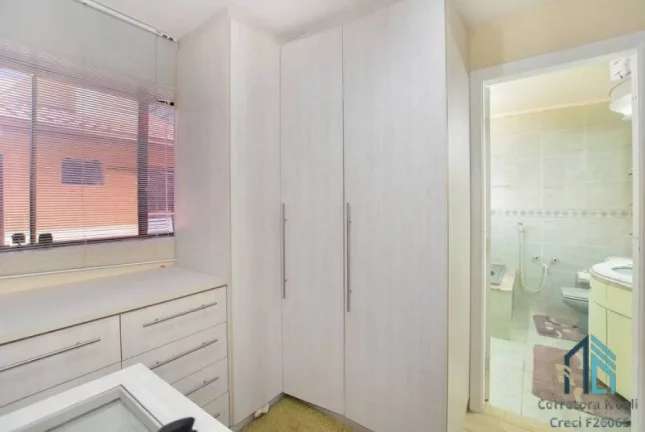 Imagem Casa com edícula a venda, 03 quartos c/suíte, no Portão em Curitiba PR