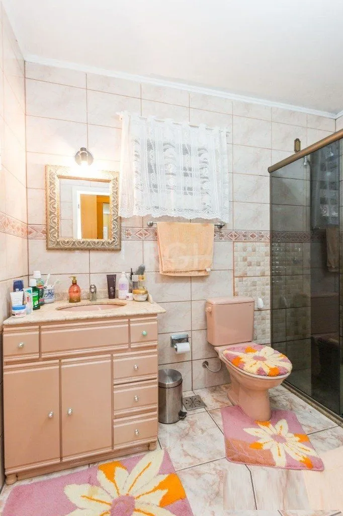 Imagem Casa para Venda - 258m², 3 dormitórios, sendo 1 suites, 4 vagas - Teresópolis