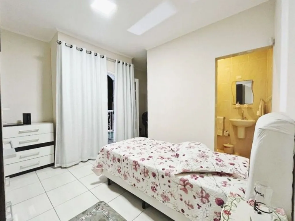 Imagem CASA COM 130,00 m² - BOQUEIRÃO - PRAIA GRANDE SP