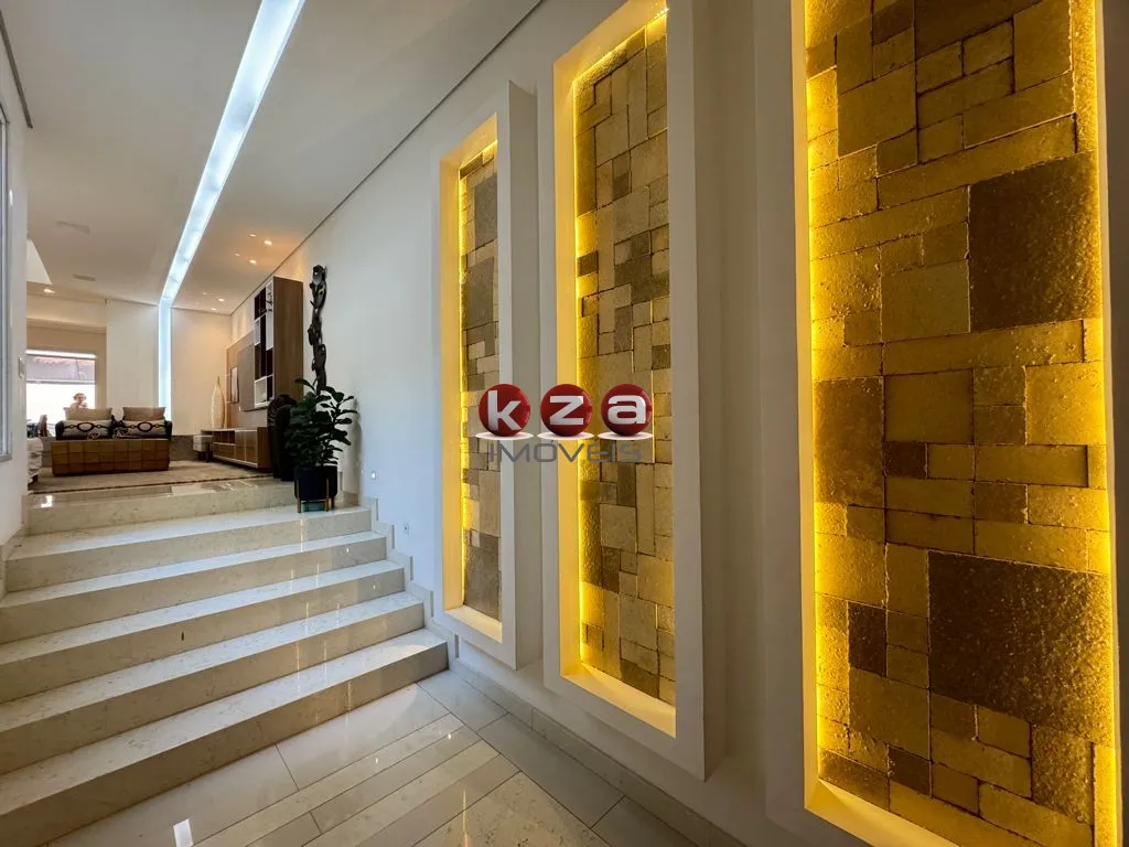 Imagem Casa de luxo em condomínio à venda em Valinhos-SP 3 quartos, 3 suítes, 3 salas e 296m² de área Imperdível no Jardim Soleil!