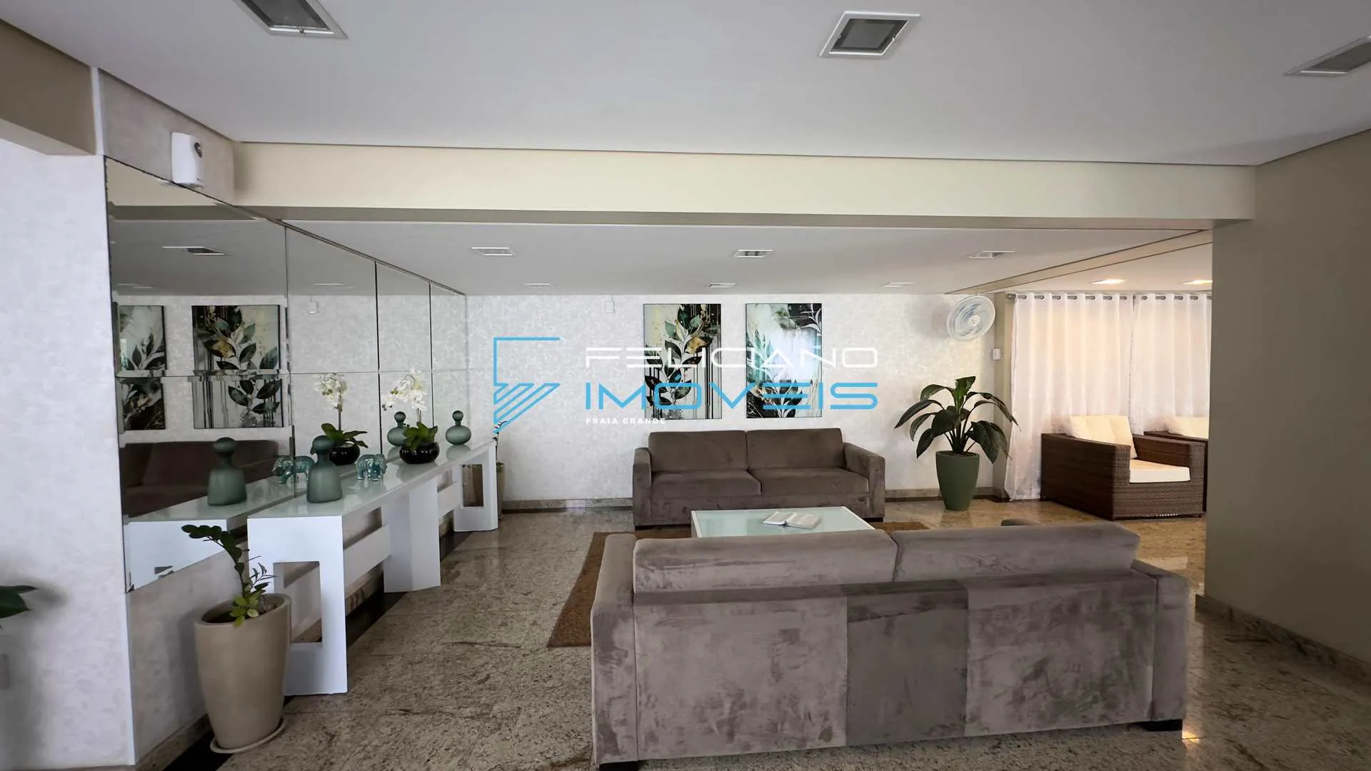 Imagem Apartamento na Ocian com 2 dormitórios e área de lazer.