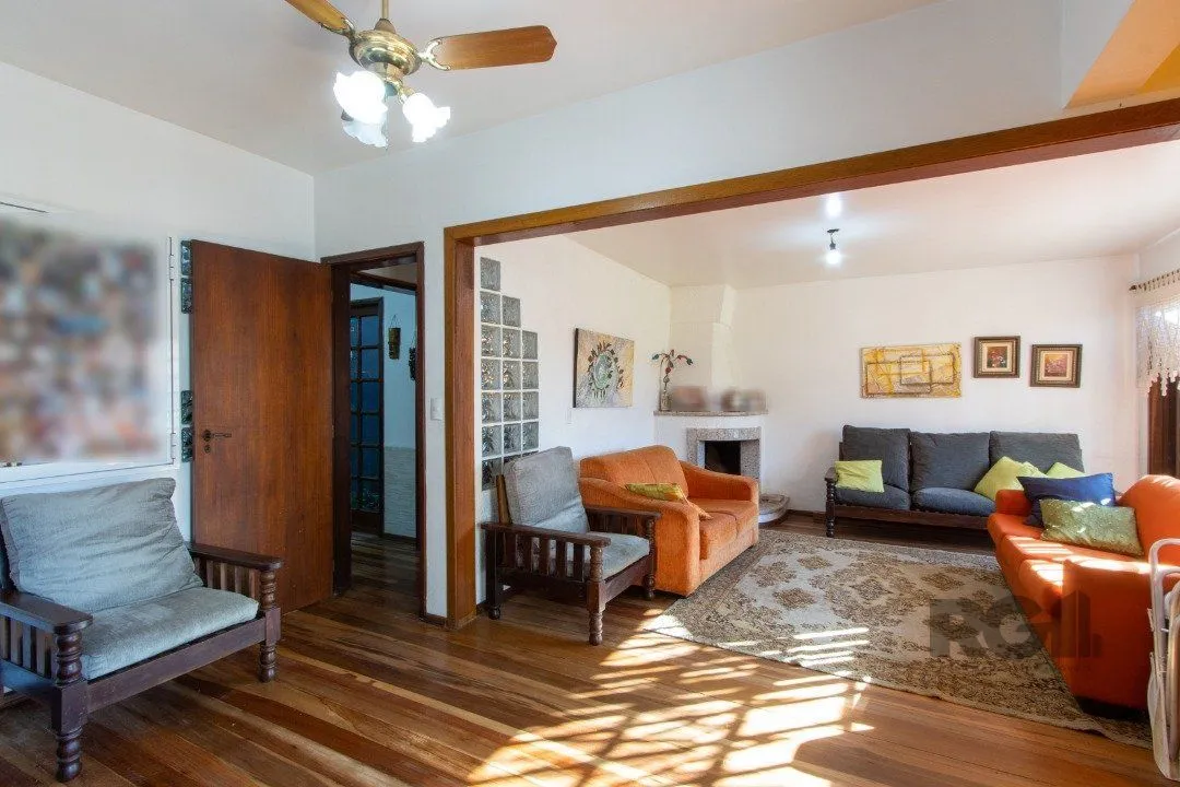 Imagem Casa para Venda - 300m², 3 dormitórios, sendo 1 suites, 4 vagas - Tristeza