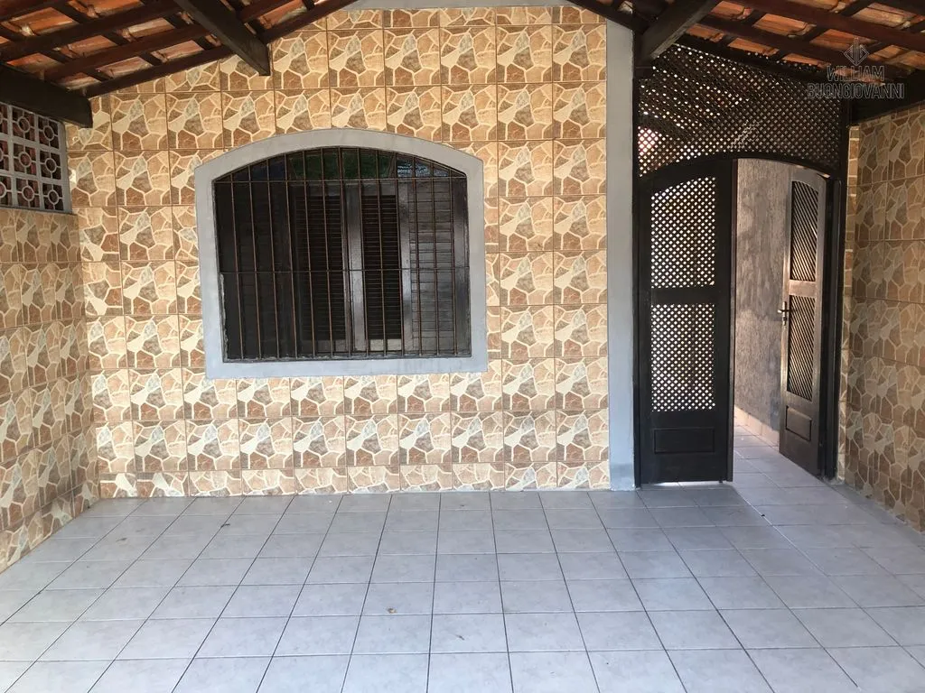 Foto do imóvel Casa à venda em Praia Grande, Balneário Maracanã a 150 mts da praia em Maracanã, Praia Grande - SP