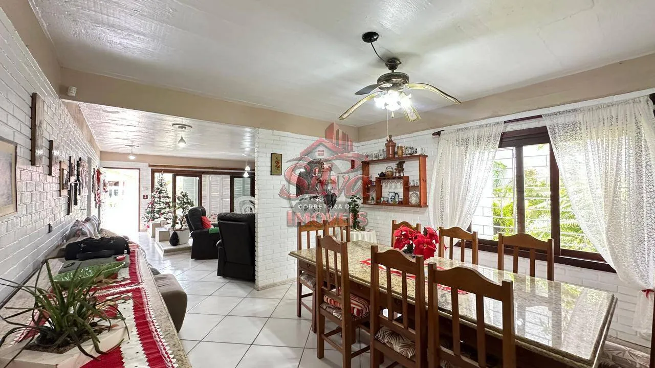 Imagem C33| Casa com piscina próxima do mar à venda em Imbé RS