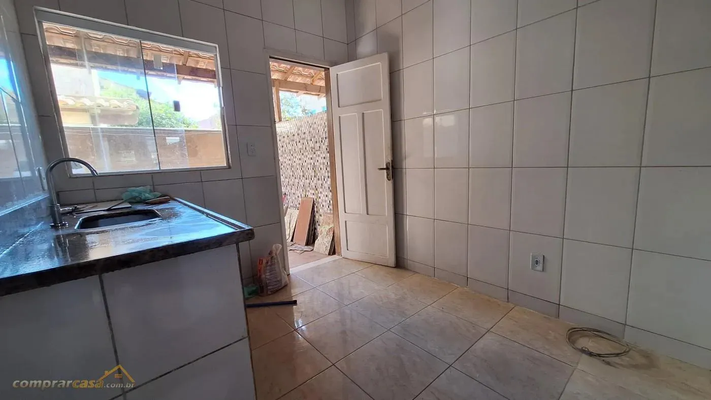 Imagem Casa em Condomínio para Locação em Cabo Frio / RJ no bairro Peró