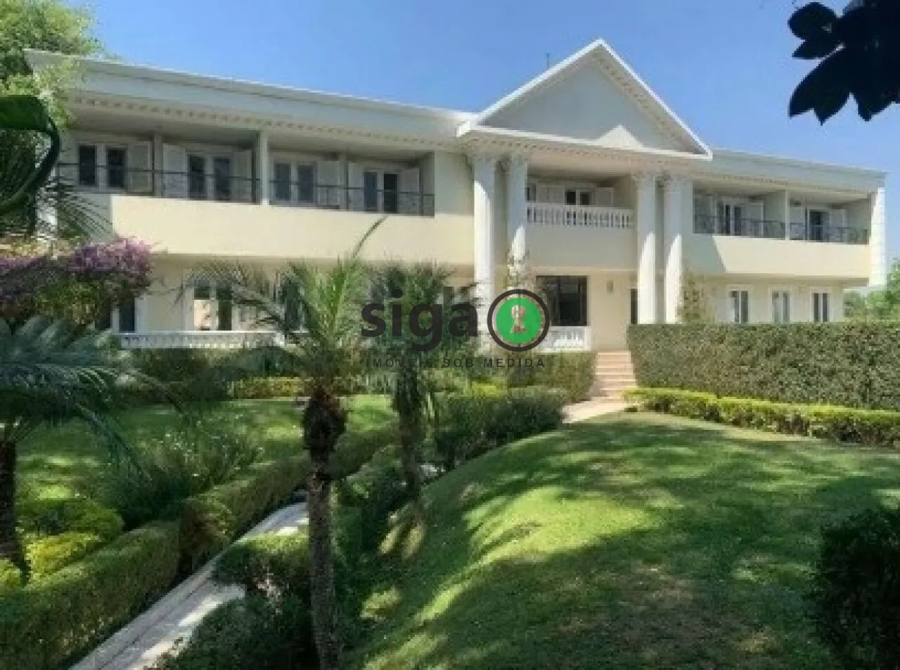 Foto do imóvel Casa de Condomínio com 6 quartos para Venda