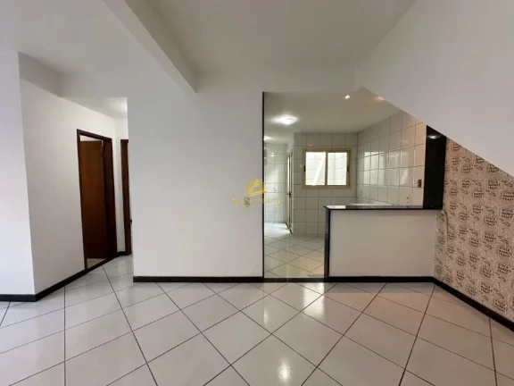 Imagem Descubra a tranquilidade e a conveniência de morar em uma casa duplex charmosa e completa em Guarap...