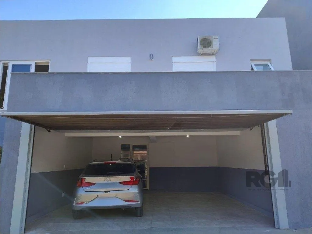 Imagem Casa de 3 dormitórios no bairro Mário Quintana