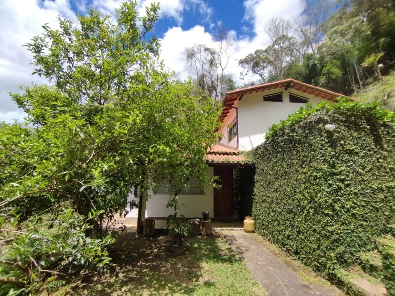Foto do imóvel Casa para Venda em Petrópolis / RJ em Vale das Videiras