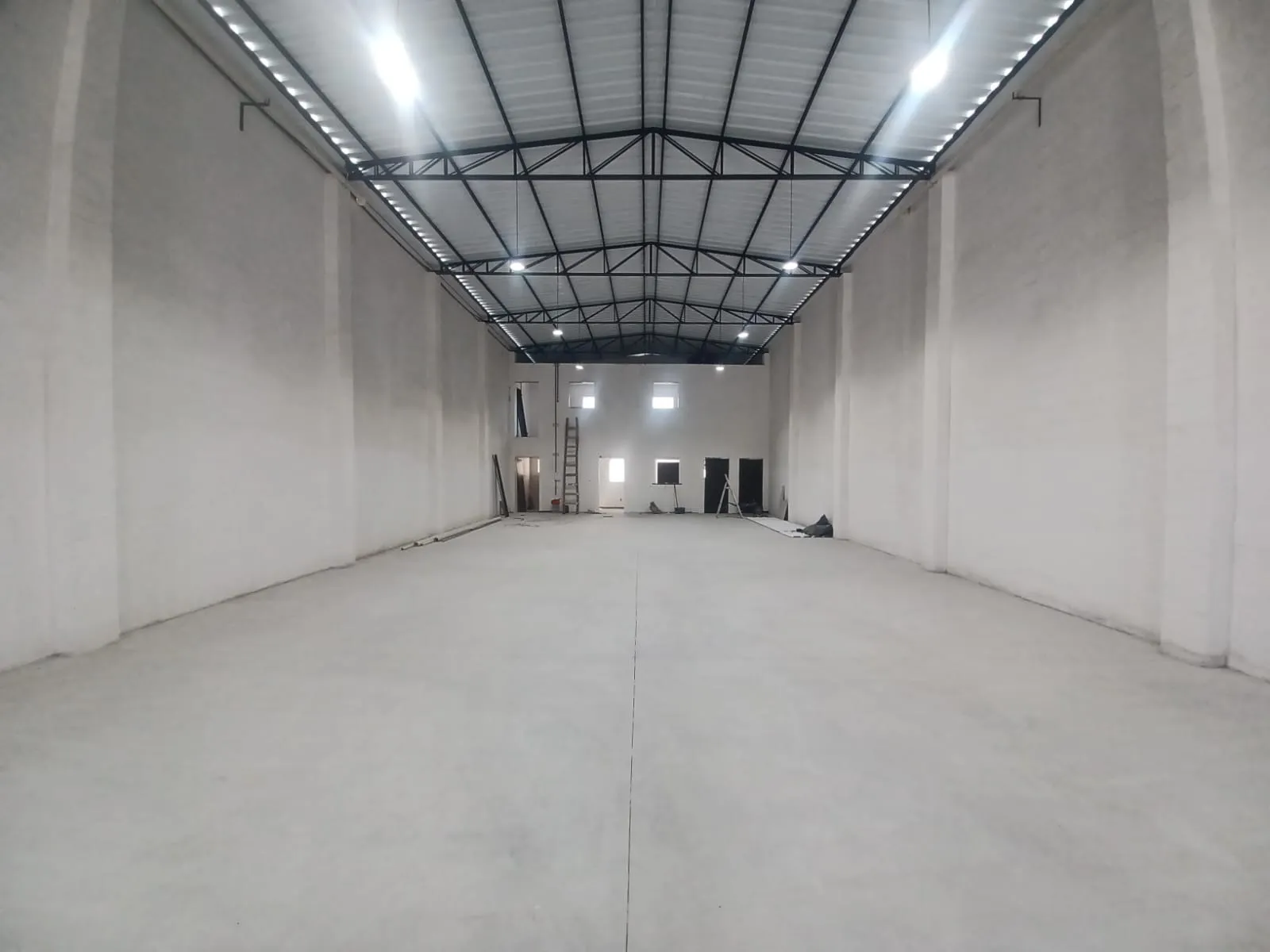 Imagem Excelente Galpão 460m² no Bairro Além Ponte - Sorocaba/SP