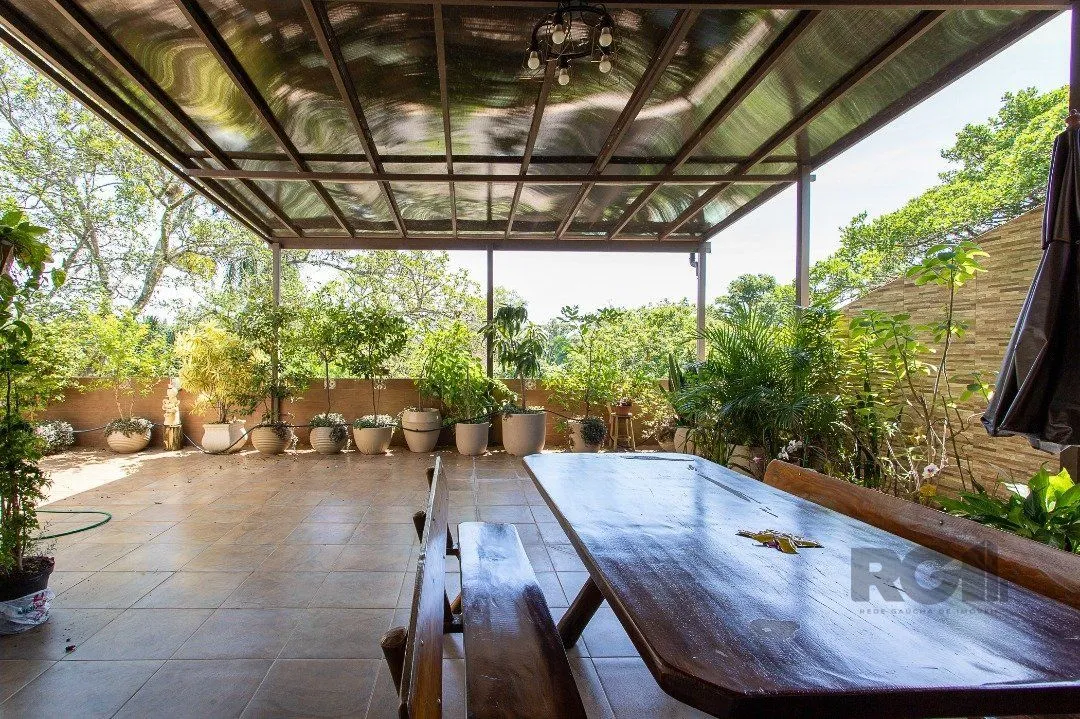 Imagem Apartamento com uma cobertura horizontal com 329,10 m² privativos com suíte