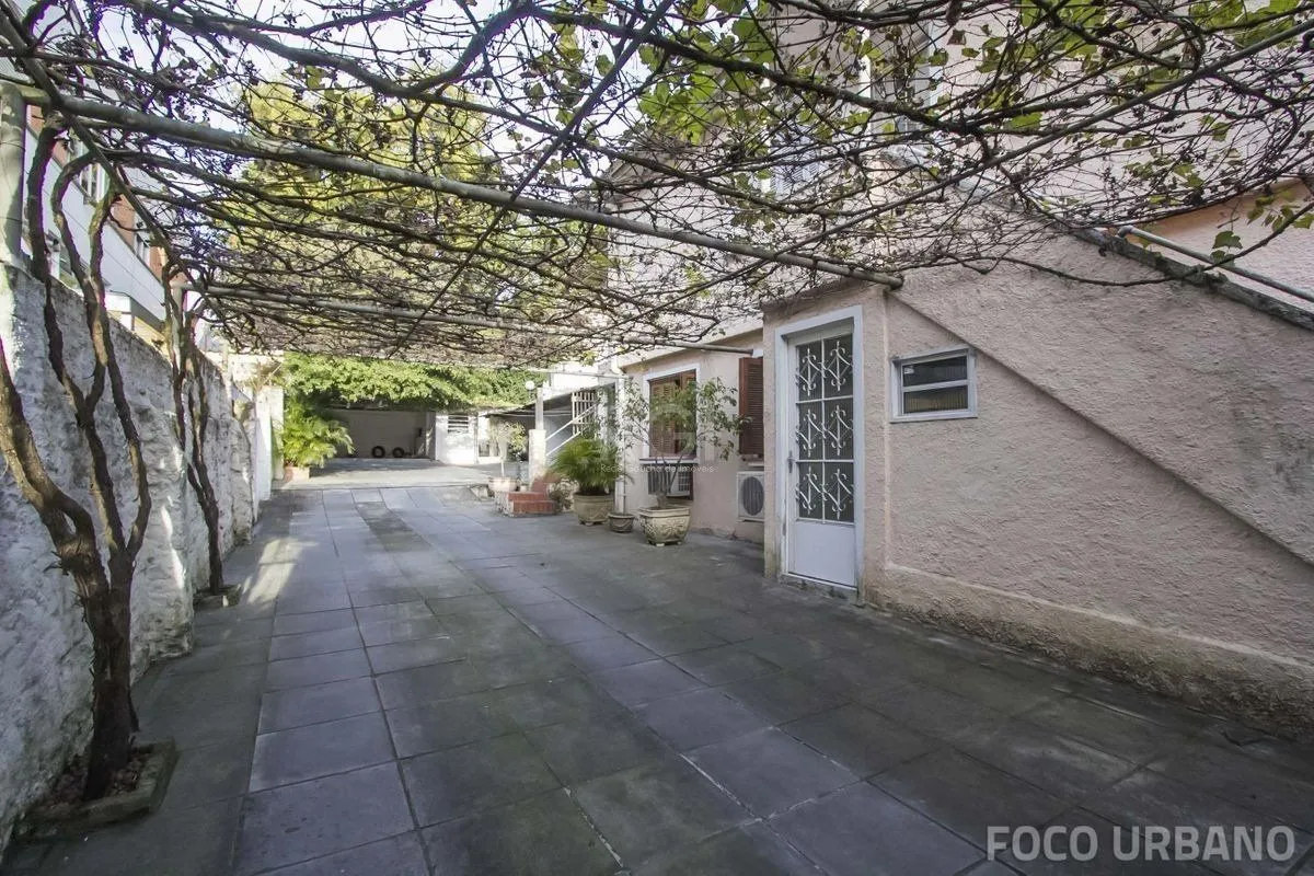 Imagem Casa para Venda - 1016m², 4 dormitórios, 6 vagas - Menino Deus