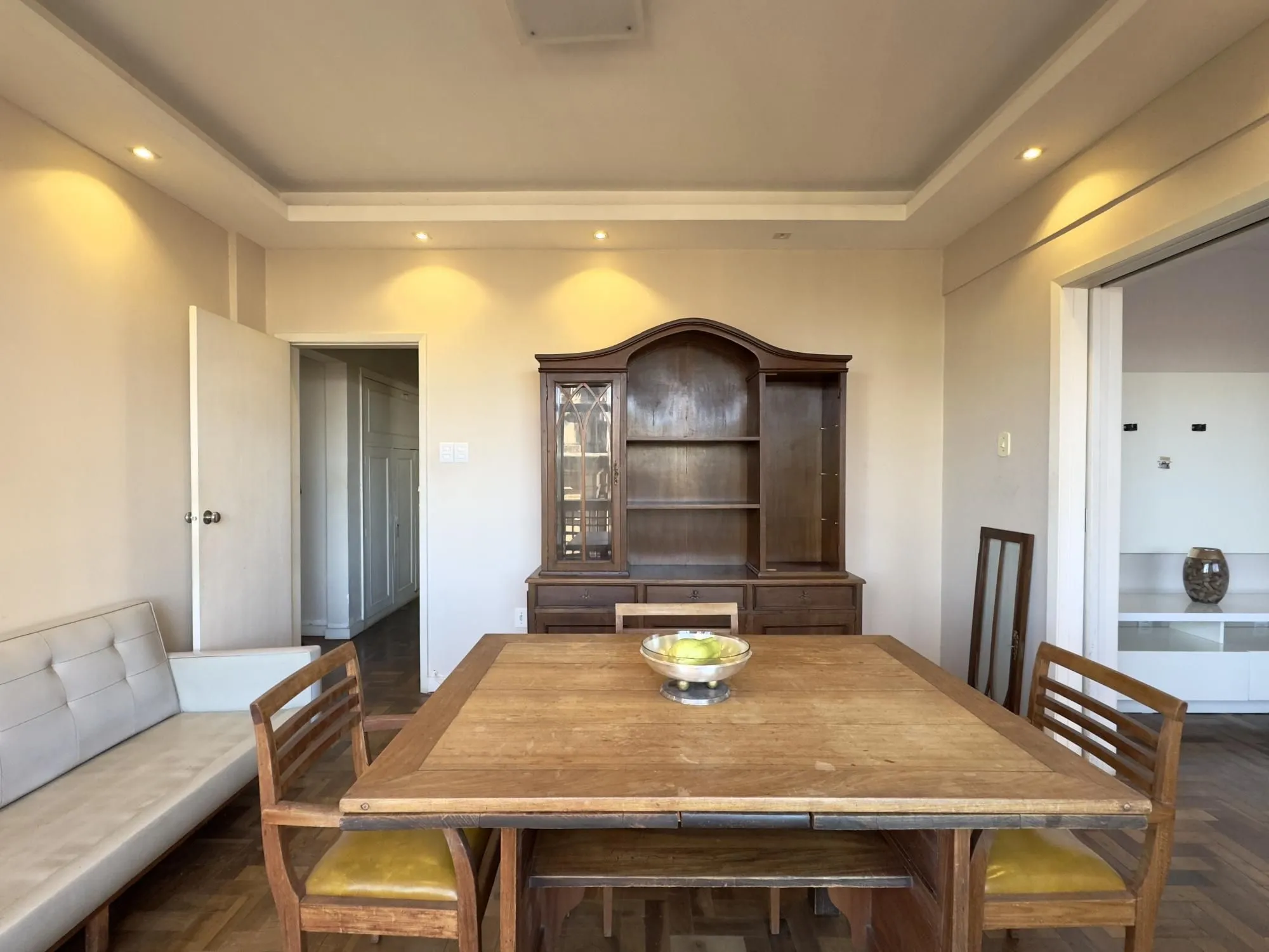 Imagem APARTAMENTO 3 DORMITÓRIOS COM LINDA VISTA DA CATEDRAL NO CENTRO HISTÓRICO