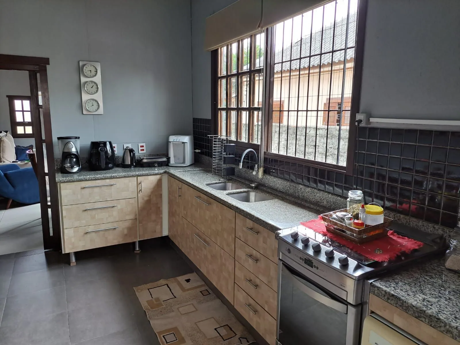 Imagem Casa com 02 quartos (01 suíte), 03 vagas no Bairro Sarandi em Porto Alegre