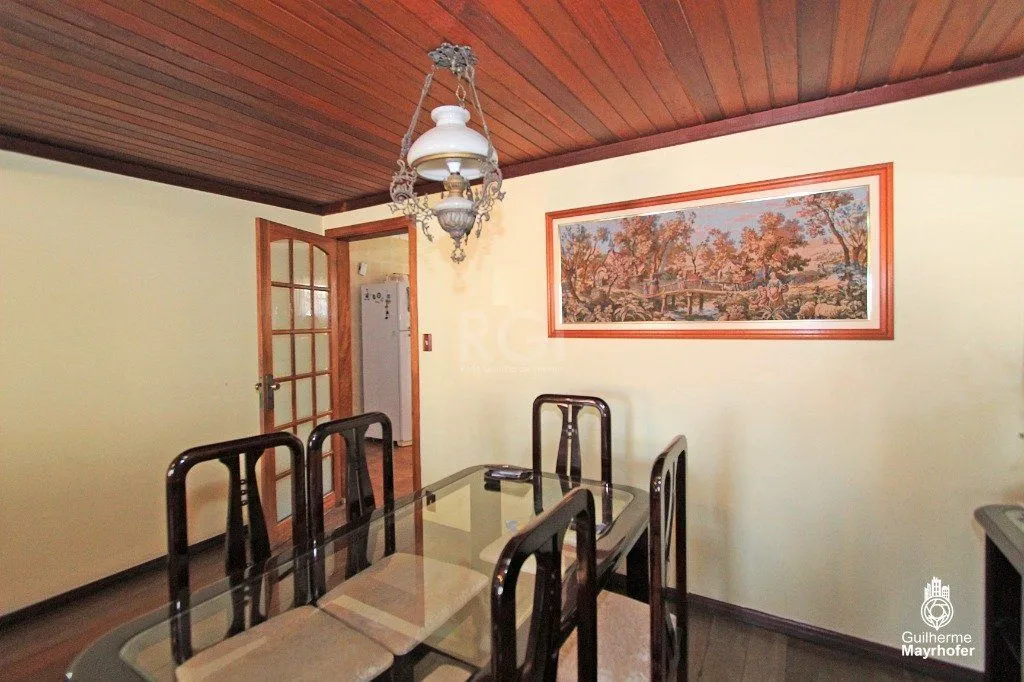 Imagem Casa para Venda - 326m², 3 dormitórios, sendo 3 suites, 4 vagas - Glória