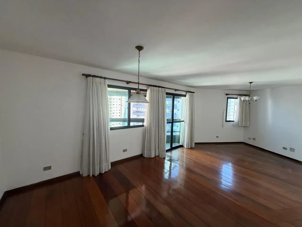 Foto do imóvel Apartamento com 4 Quartos à Venda, 136 m² em Chácara Inglesa - São Paulo