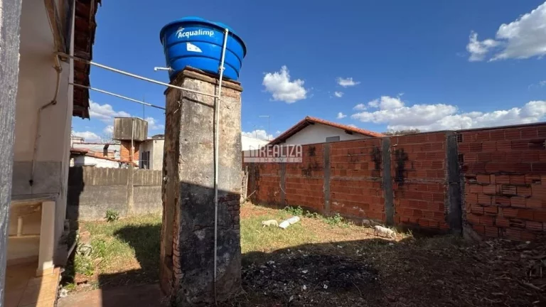 Imagem Casa com 1 dormitório no bairro Vila Militar, em Uberaba