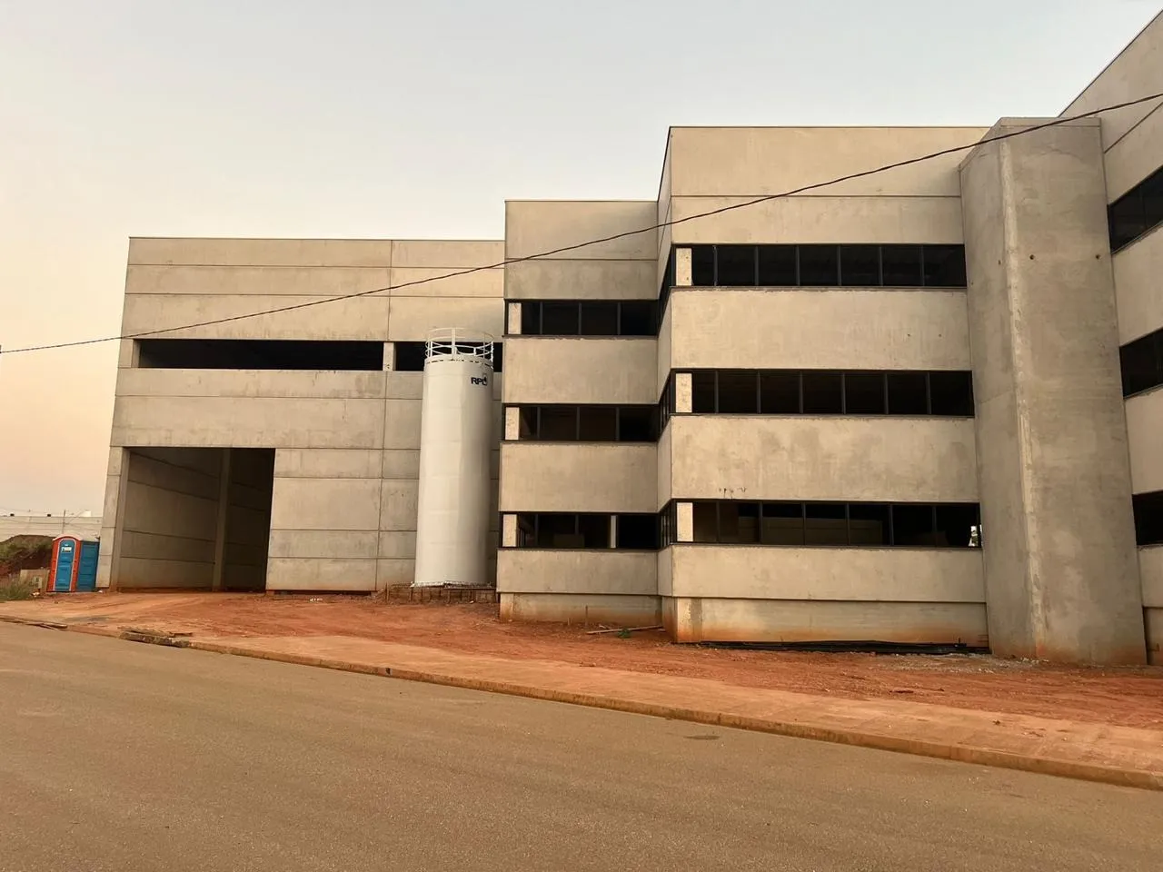 Imagem Galpão industrial em condomínio para locação em Sorocaba-SP, bairro Iporanga, com 2.096,00 m² de área.