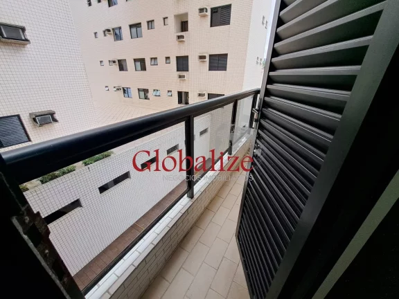 Imagem Apartamento á venda com 232m², 4 suítes, varanda de frente, 3 vagas por R$1.596.000,00 no Boqueirão em Santos