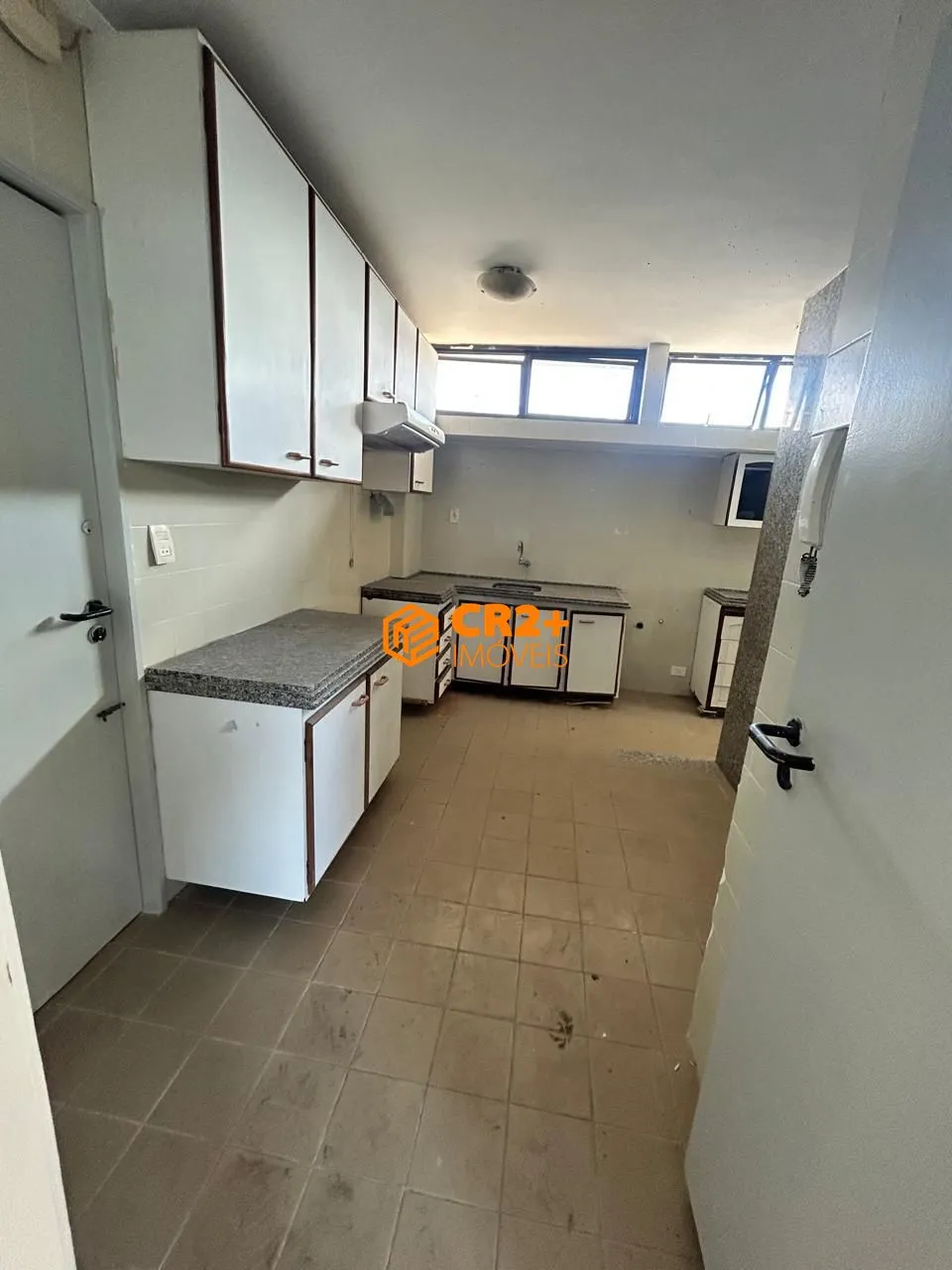 Imagem Vendo Cobertura Duplex à Beira-Mar em Candeias Oportunidade Única! 240m²