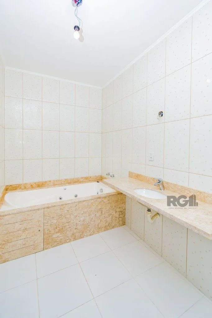 Imagem Casa 320m², 3 dormitórios, 3 vagas no bairro Jardim Itu