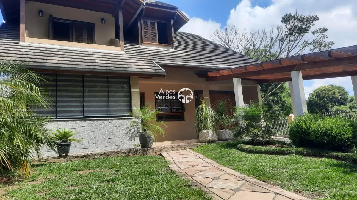 Imagem Vende-se casa em Gramado no bairro Carniel a 8 minutos da Rua Coberta