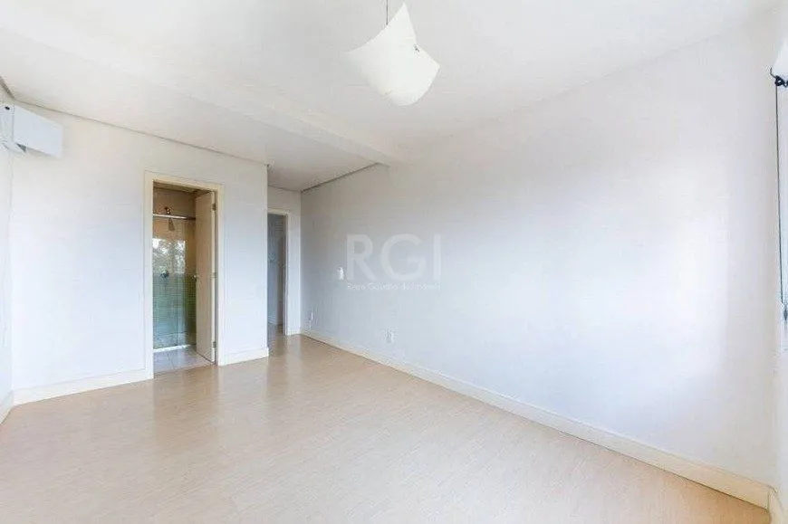 Imagem Casa à venda com 2 quartos, 255m² Rua CORONEL GOMES DE CARVALHO, Sétimo Céu, Porto Alegre